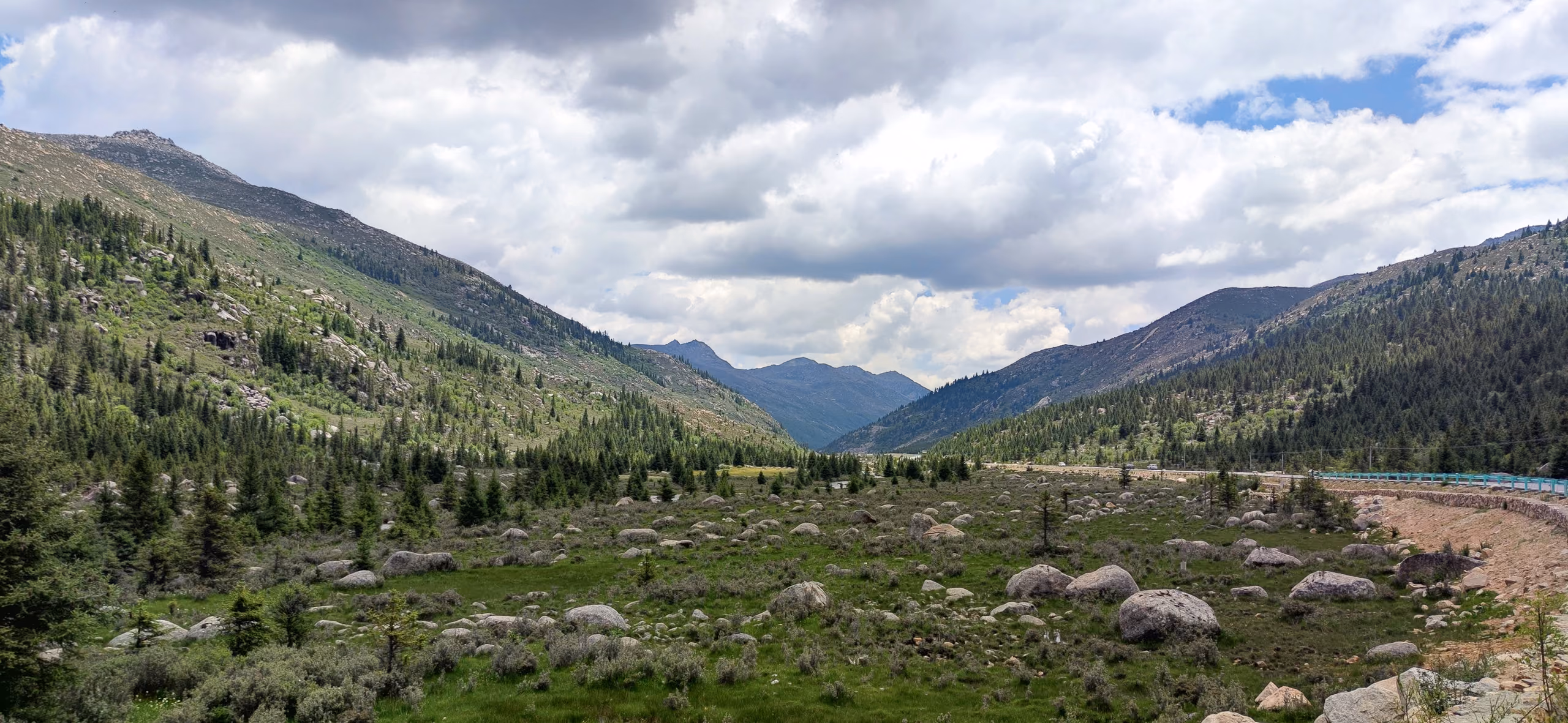 bye-2022-travel-stone-river-2.jpg