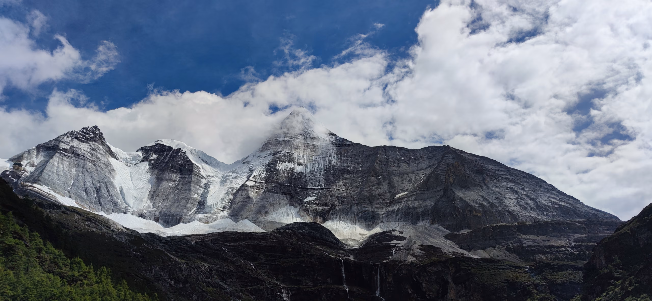bye-2022-travel-yading-yangmaiyong.jpg